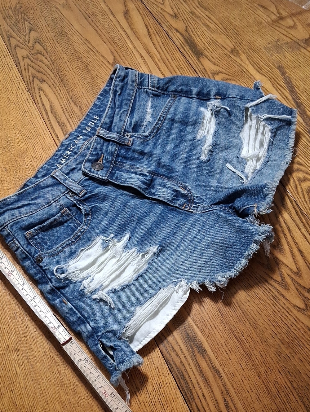 AMERICAN EAGLE JEAN MOM SHORTS WOMENS 4 BLUE Preowned STRIGID Denim Distressed